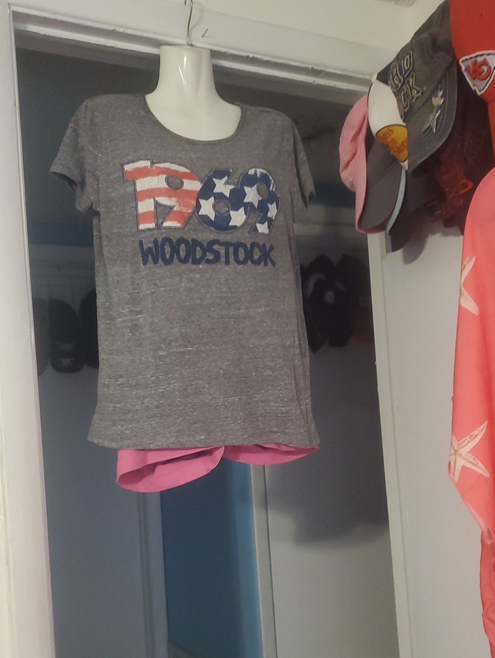 Woodstock '1969' Graphic Tee - Grey